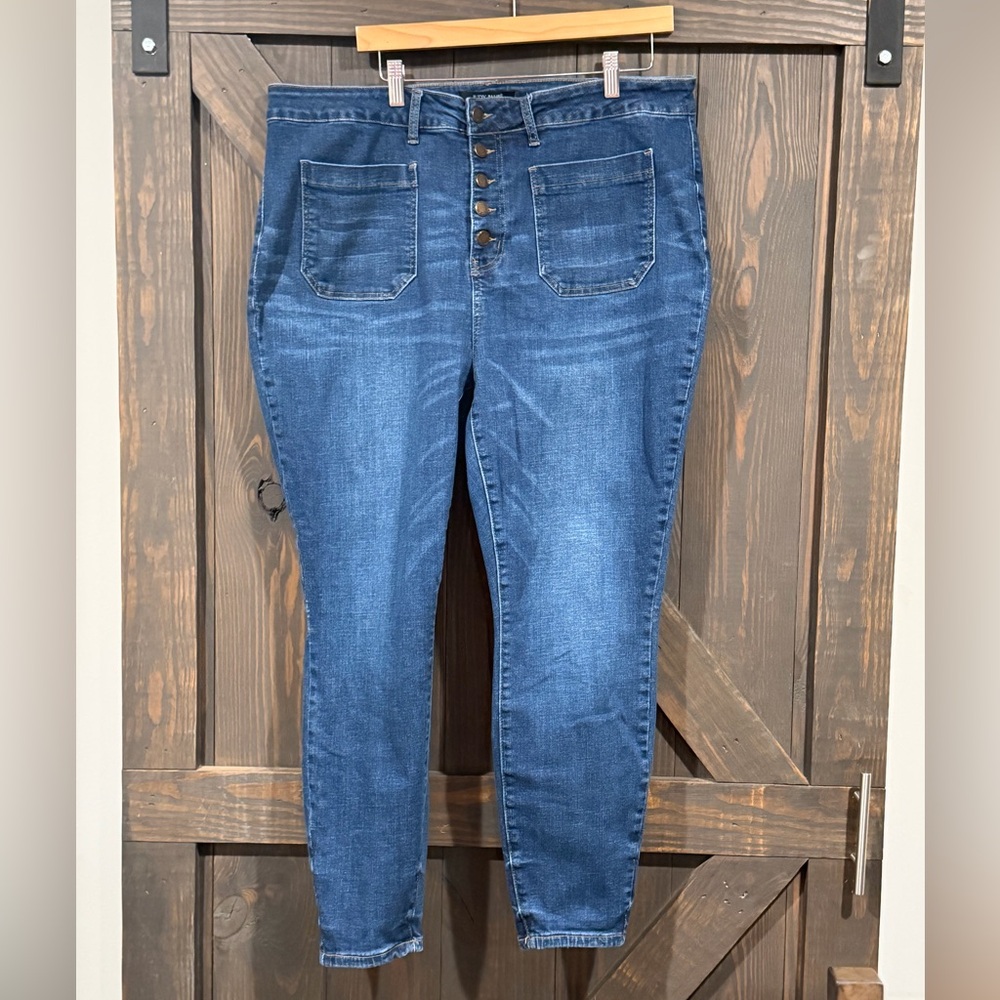 Judy Blue Women’s Skinny Fit Button Fly Jeans Size 22W‎